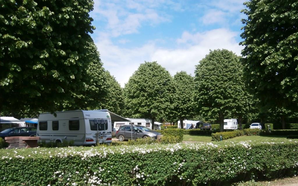 emplacement camping montbard