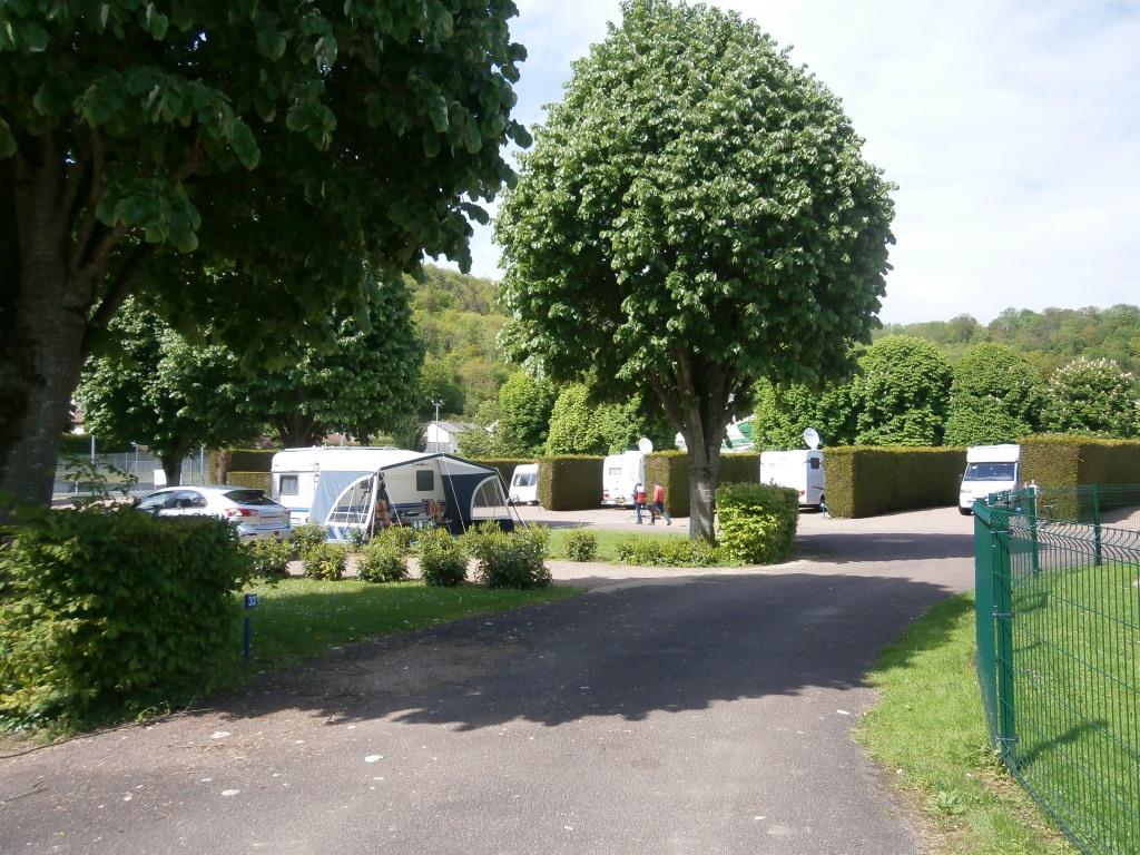 emplacement camping montbard
