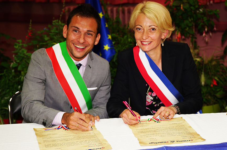 Signature jumelage Montbard-Gattinara 2014
