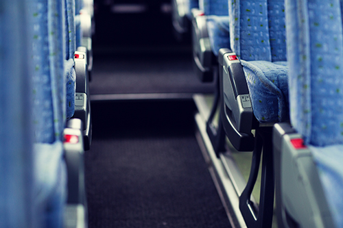 interieur-bus Allée centrale de l'intérieur d'un bus