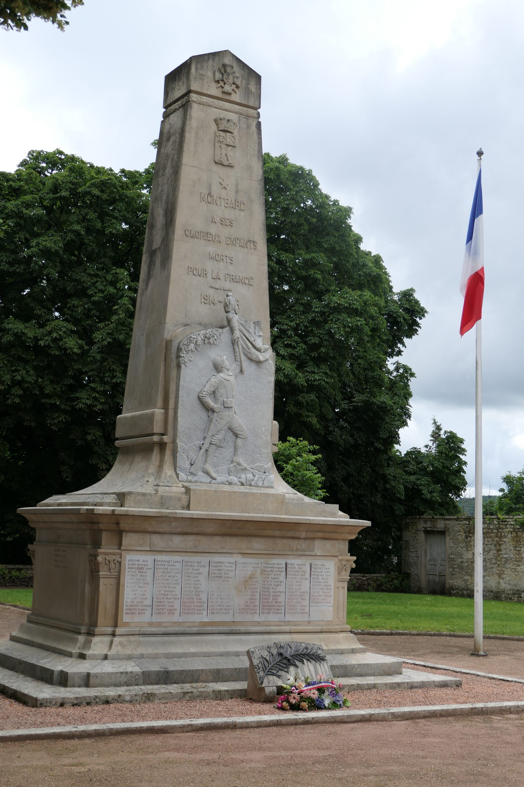 Monuments aux morts Monuments aux morts