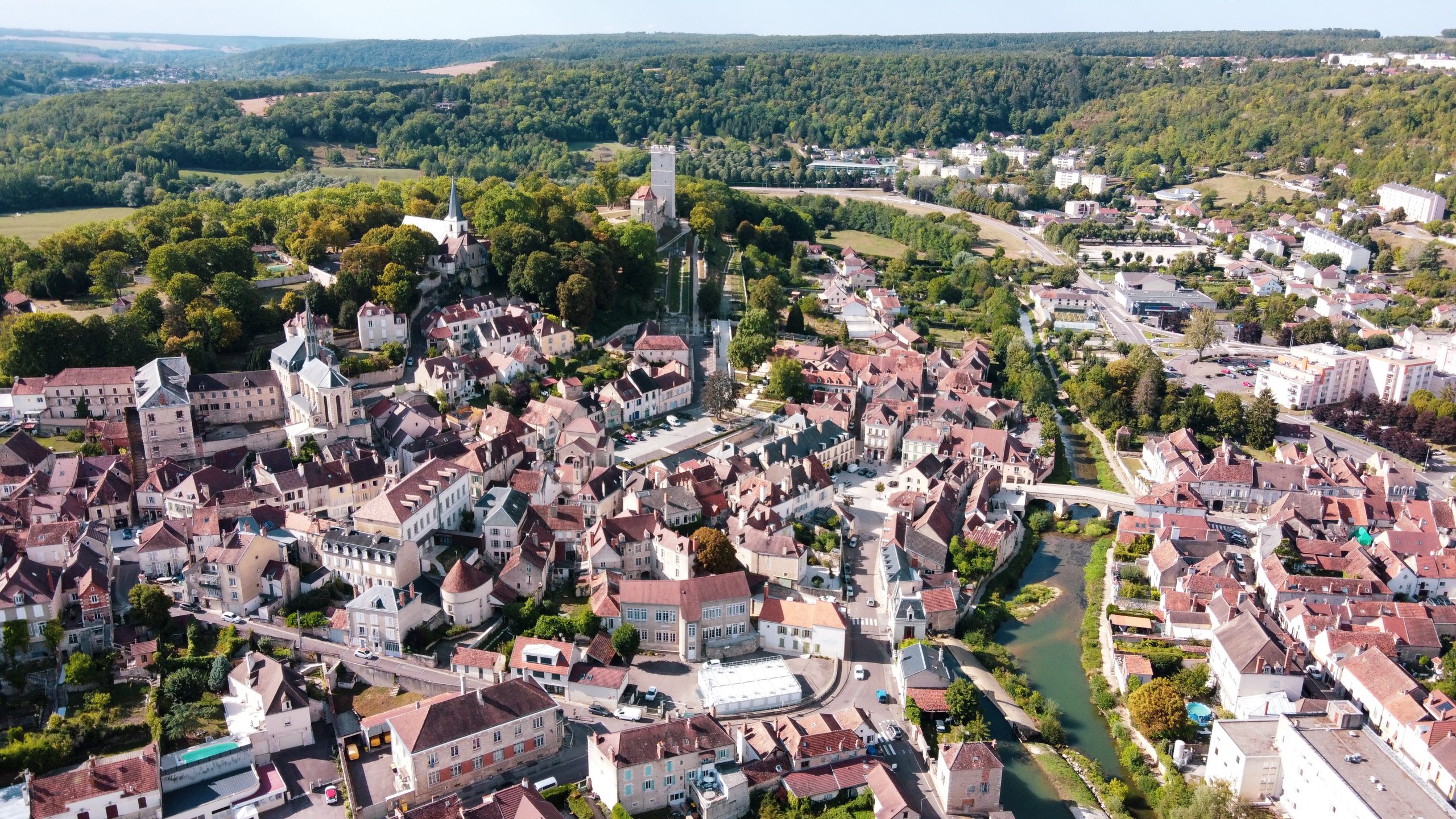 Vue aérienne de Montbard.JPG Vue aérienne de Montbard