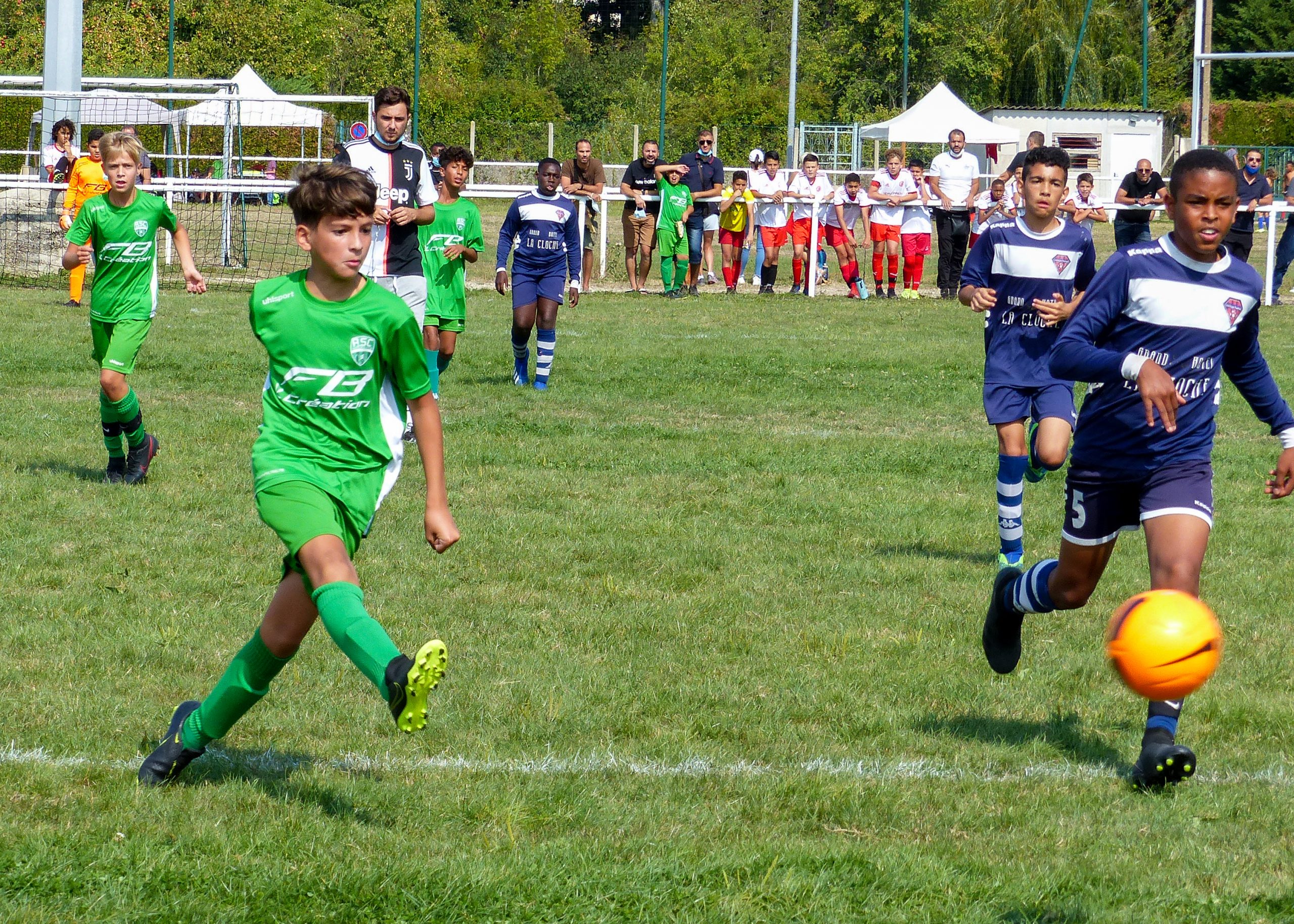 Match de foot à Montbard Match de foot à Montbard