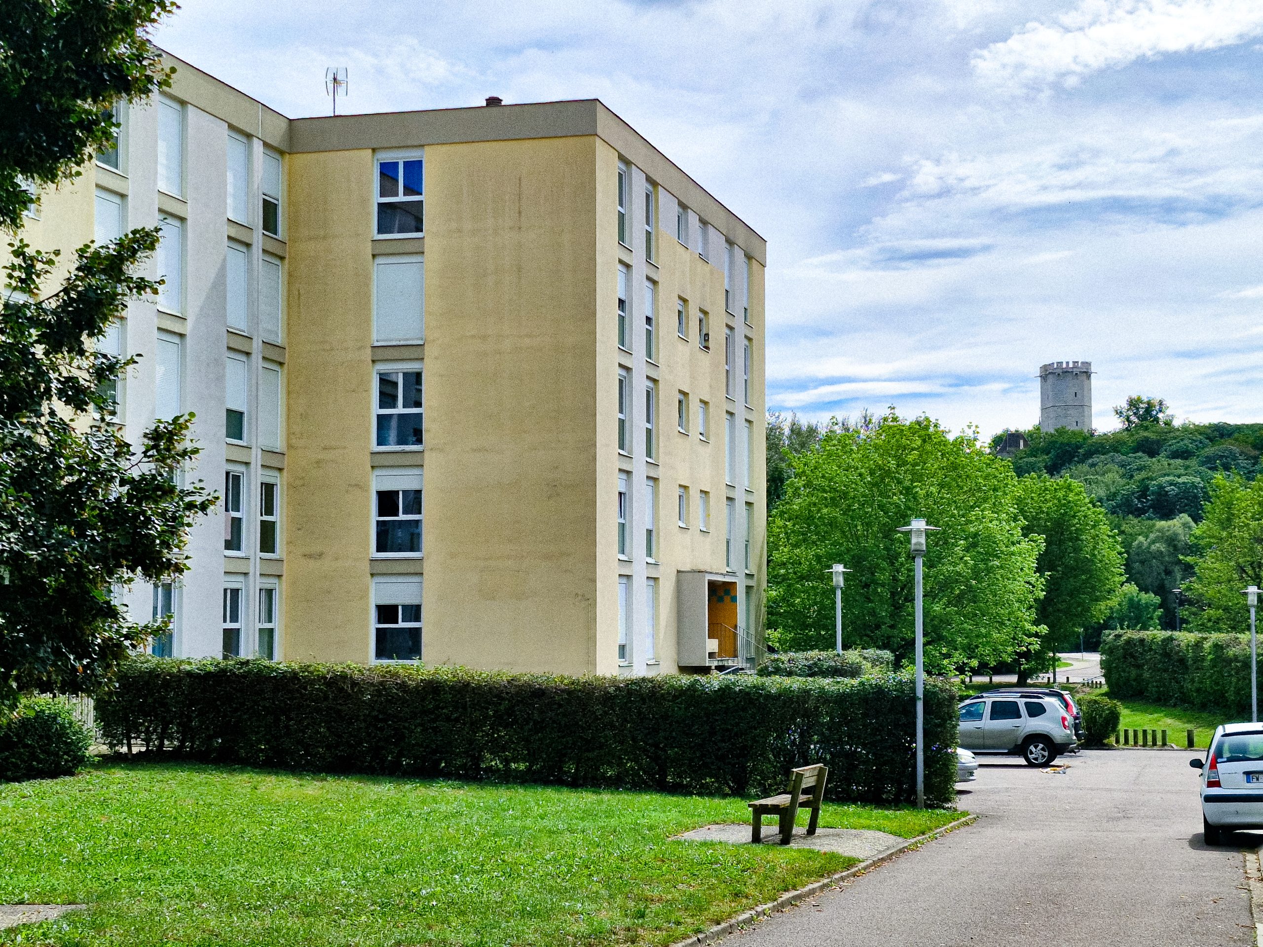 Vue extérieur d'un logement social de Montbard