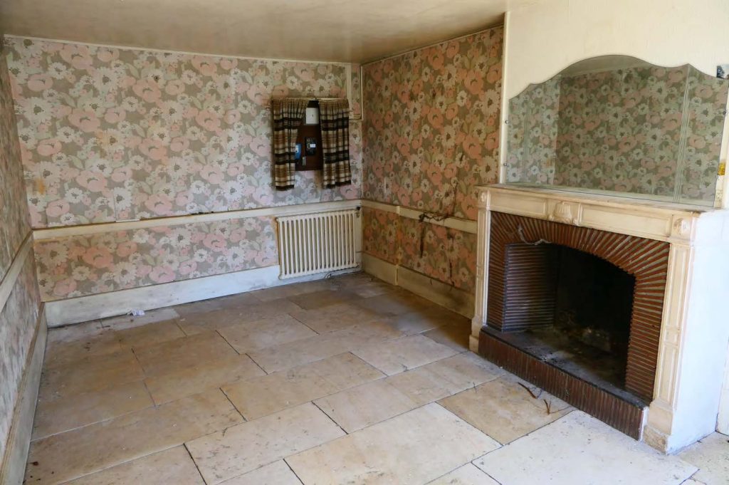 Bien à vendre au plus offrant à Montbard